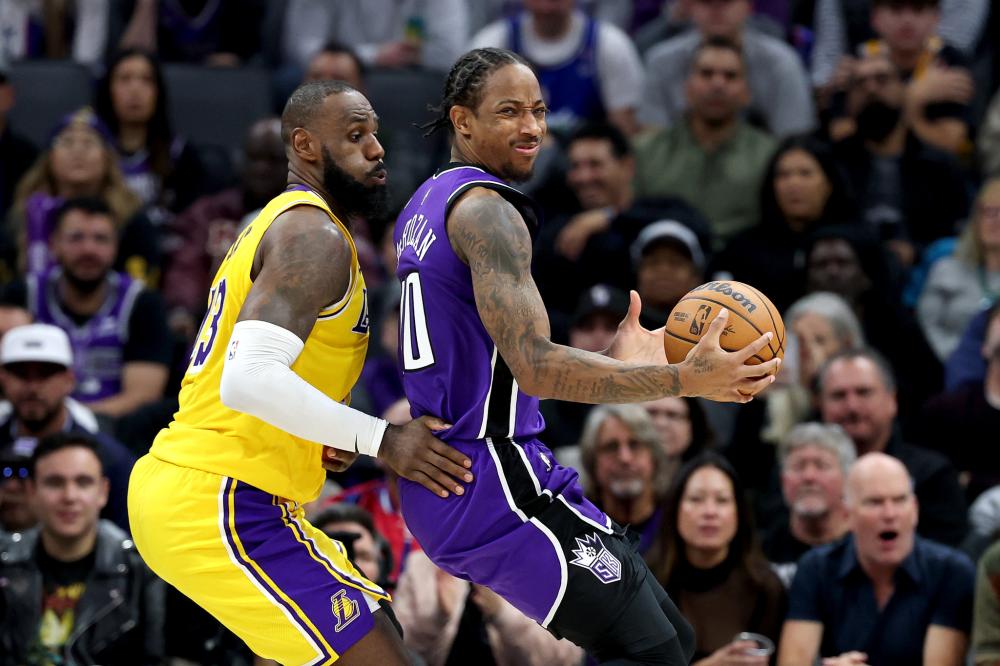 而他原本被 而他原本被